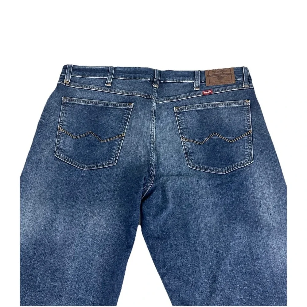 Wrangler‎ Men's Relaxed Boot Leg Opening Free To Stretch Denim Jeans 38X30 New